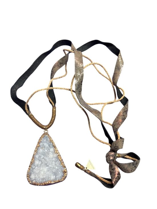 Anthropologie Jewelry - Anthropologie Serefina Clear Quartz Druzy Pendant Necklace Fabric Jute Cord Knot